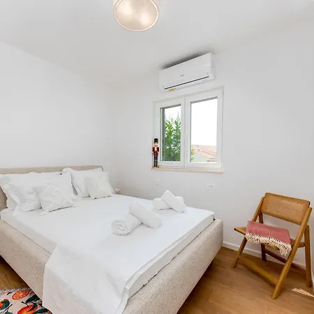 Sun Oliver Apartment *